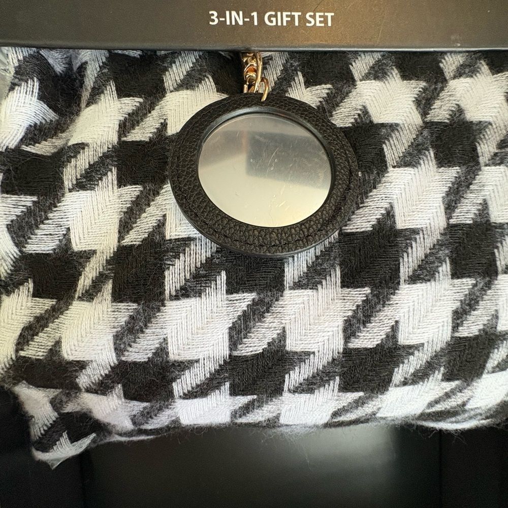 NIB London Fog Black and White Houndstooth 3-in-1 Gift Set - Picture 8 of 9